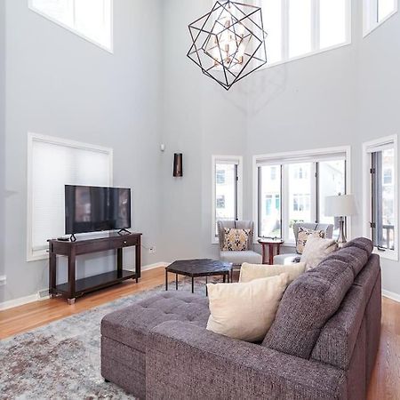 Eclectic Stylish And Cozy Milwaukee Unit Villa Kültér fotó